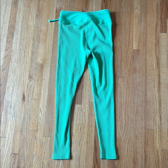 Year of Ours Green Ribbed Leggings - Picture 5 of 8